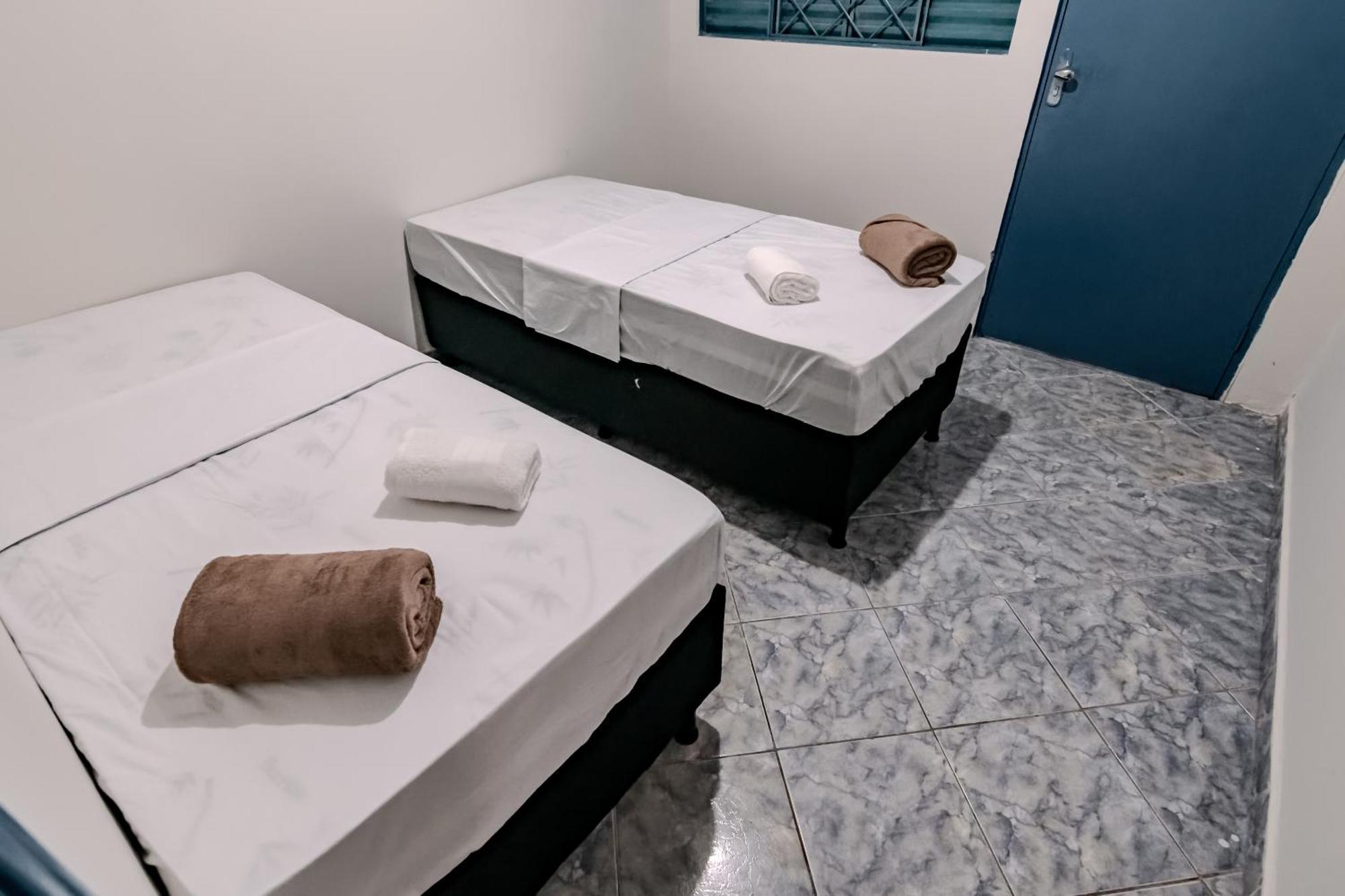 Pousada Roosevelt Quarto 03 - Pousada Central Prox Rodoviaria E Dist Industrial Hotel Uberlândia Kültér fotó